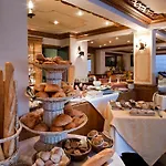 Hotel Les Sherpas 4*